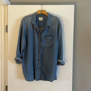 American Eagle l/s chambray button up size large